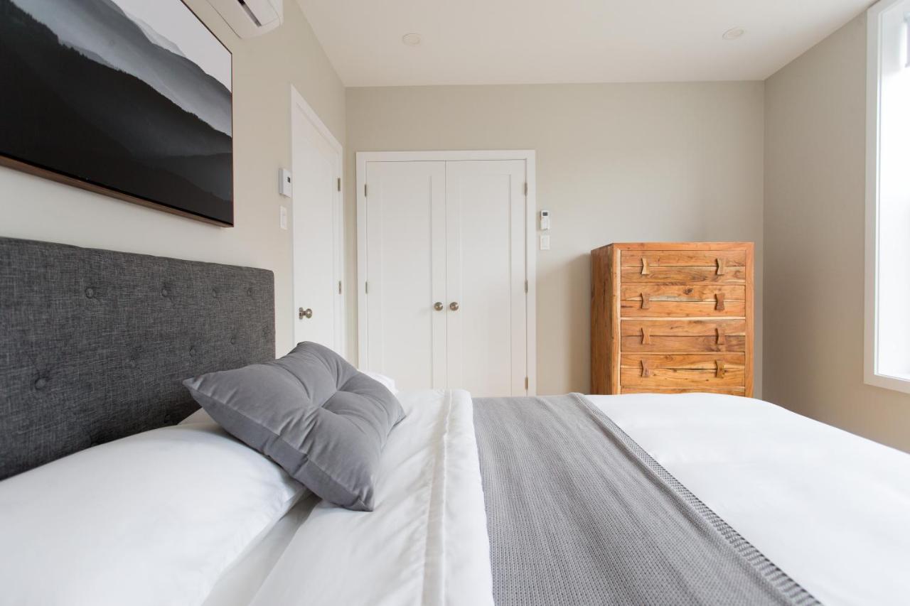 Trendy Little Italy 3 Bedroom Condo By Den Stays Montreal Exteriér fotografie