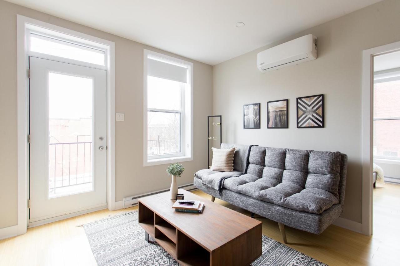 Trendy Little Italy 3 Bedroom Condo By Den Stays Montreal Exteriér fotografie