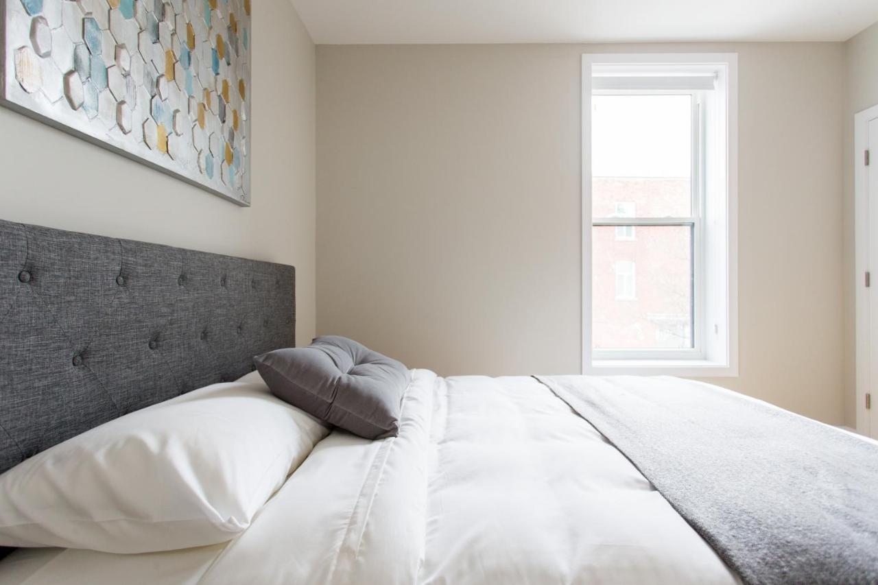 Trendy Little Italy 3 Bedroom Condo By Den Stays Montreal Exteriér fotografie