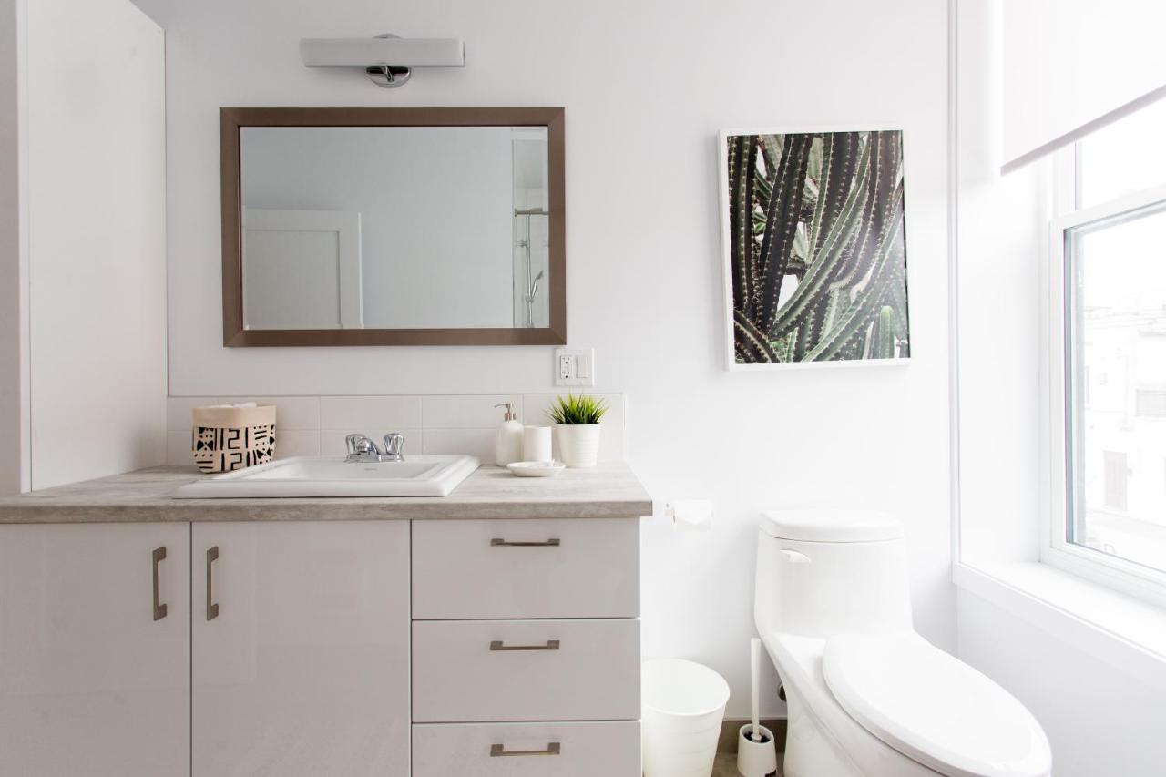 Trendy Little Italy 3 Bedroom Condo By Den Stays Montreal Exteriér fotografie