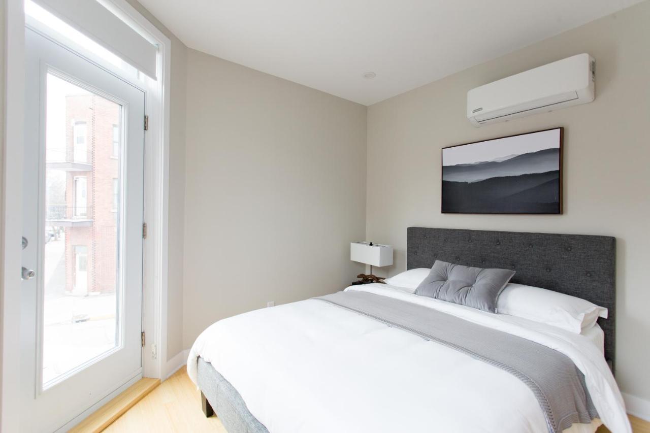 Trendy Little Italy 3 Bedroom Condo By Den Stays Montreal Exteriér fotografie