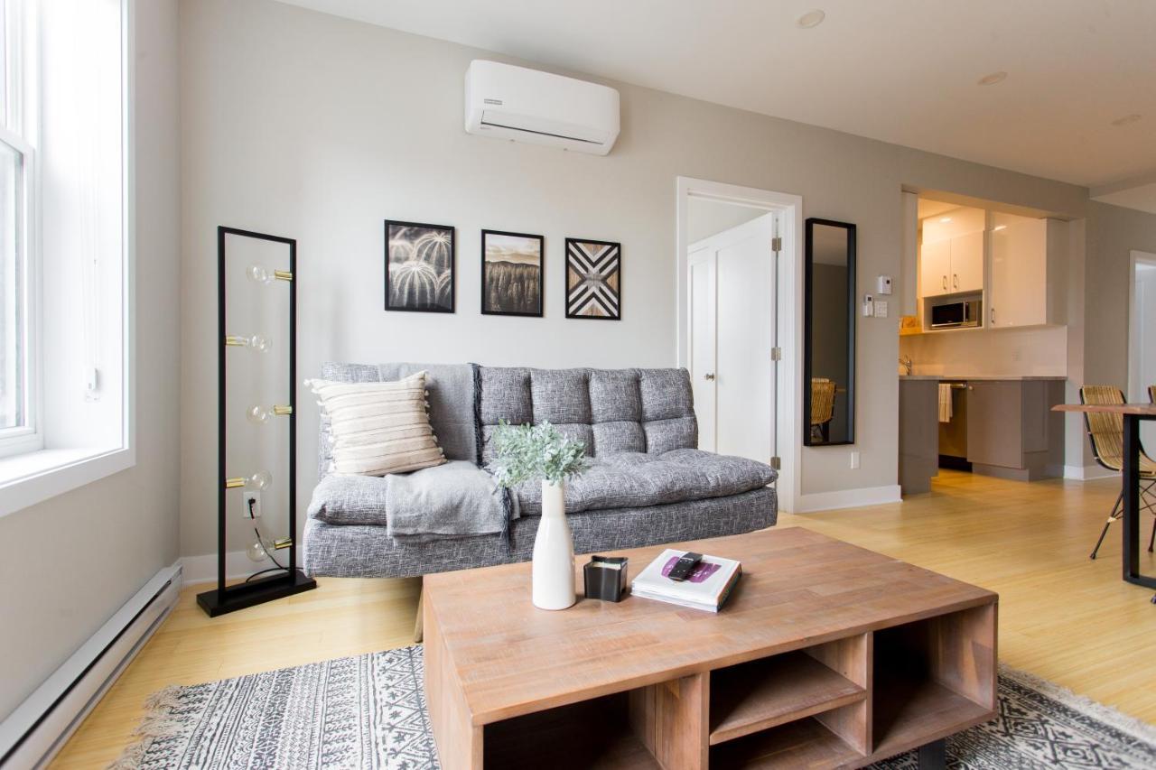Trendy Little Italy 3 Bedroom Condo By Den Stays Montreal Exteriér fotografie