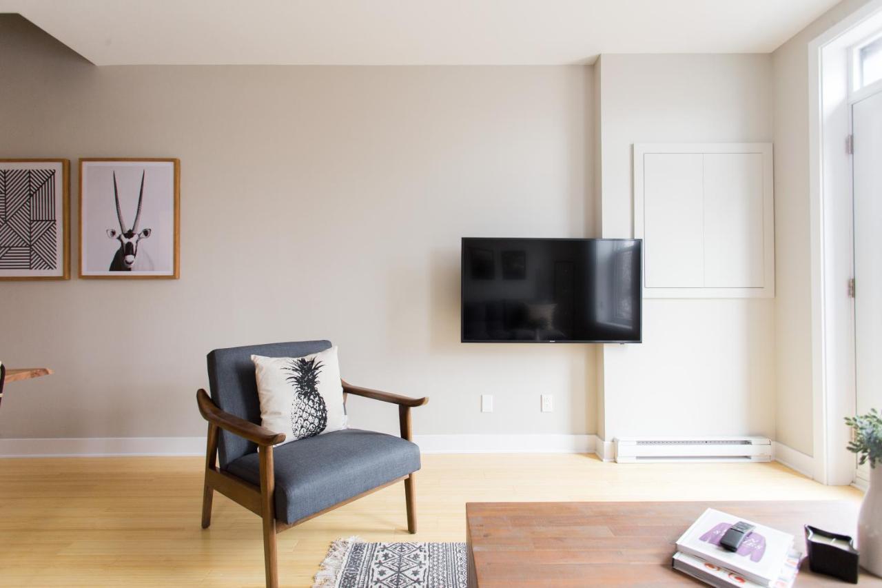 Trendy Little Italy 3 Bedroom Condo By Den Stays Montreal Exteriér fotografie