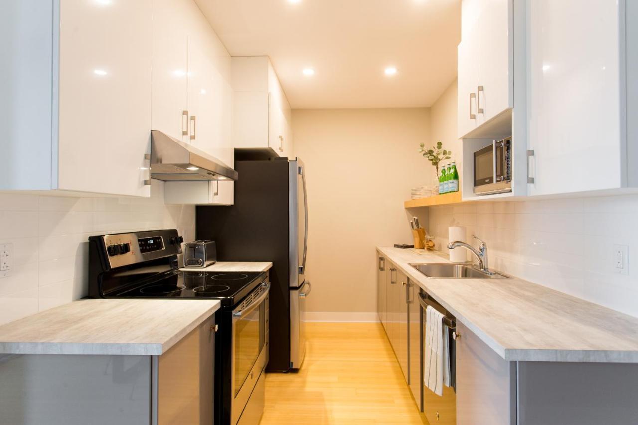 Trendy Little Italy 3 Bedroom Condo By Den Stays Montreal Exteriér fotografie