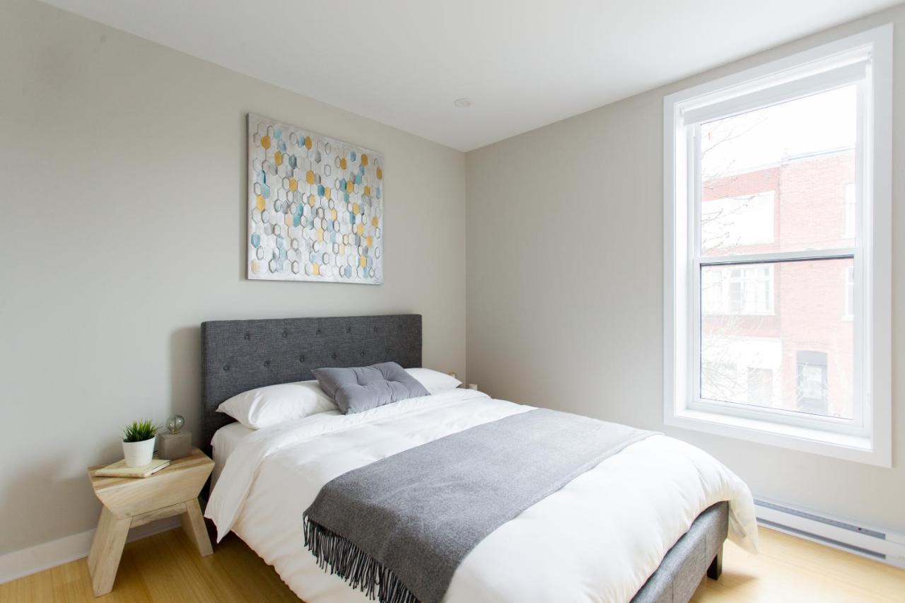 Trendy Little Italy 3 Bedroom Condo By Den Stays Montreal Exteriér fotografie