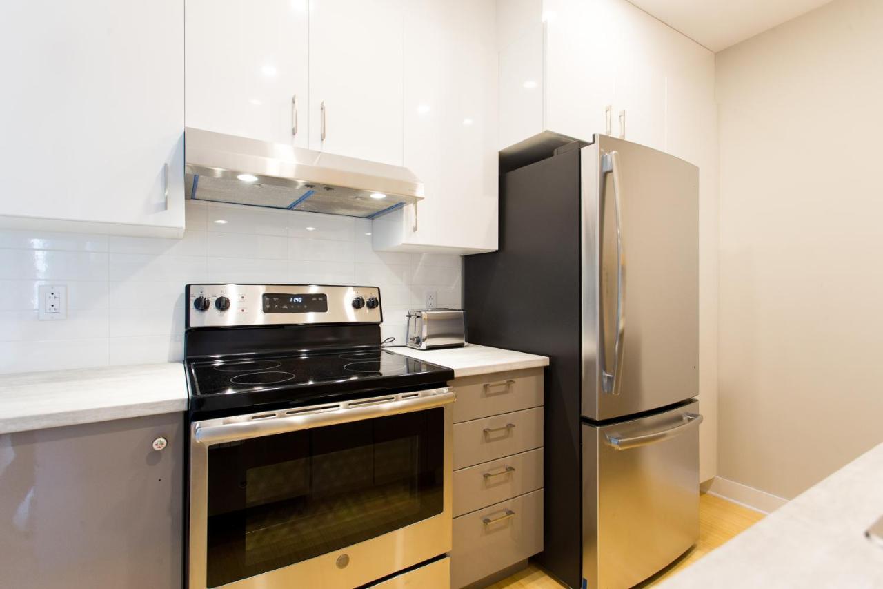 Trendy Little Italy 3 Bedroom Condo By Den Stays Montreal Exteriér fotografie