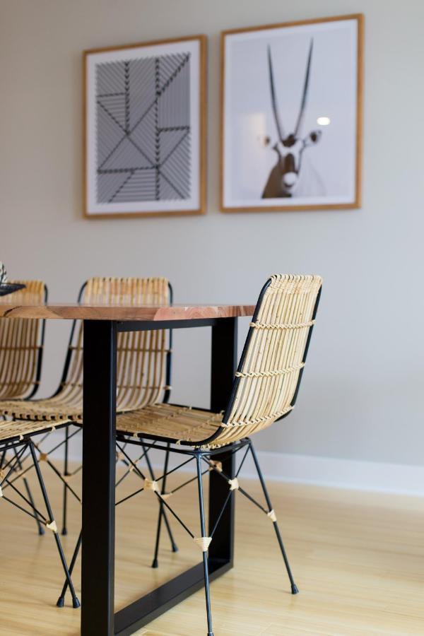 Trendy Little Italy 3 Bedroom Condo By Den Stays Montreal Exteriér fotografie